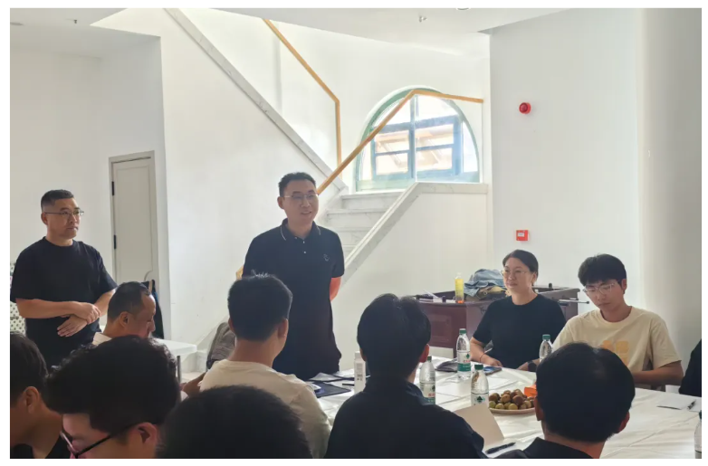 智慧碰撞，团队共融：一场别开生面的跨部门研讨与团建盛宴
